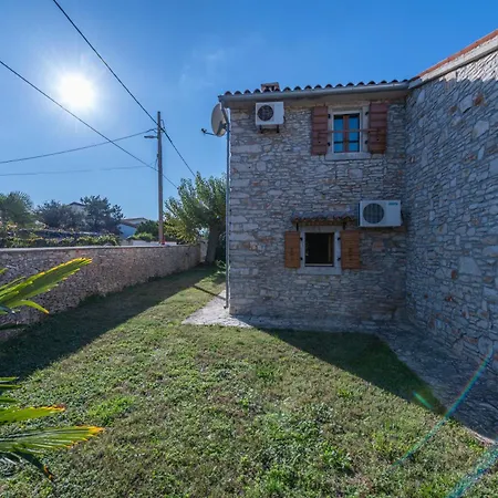 Valverana, With A Bike To The Beach. Bikes Provided! Holiday home Sisan