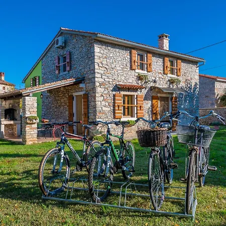 Valverana, With A Bike To The Beach. Bikes Provided! Holiday home *